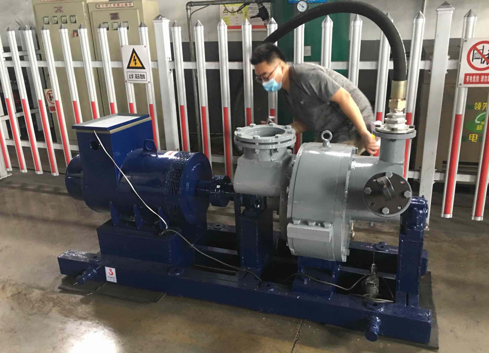 סט אחד של 150 קילו טורבינת מיקרו קיטור שנשלח לטורקיה